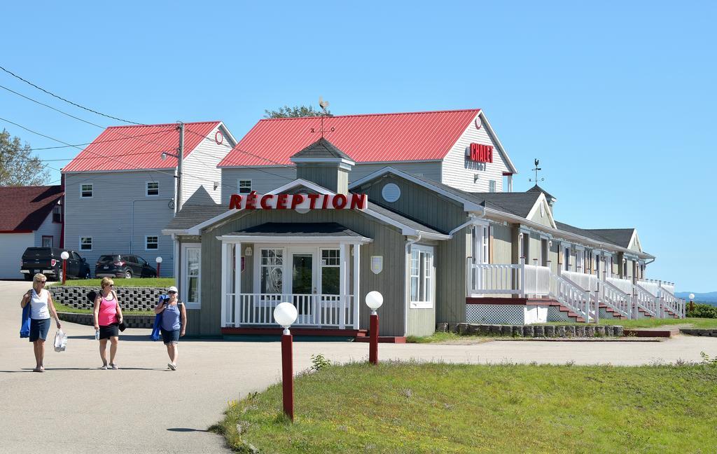 Saint-Siméon Motel Et Chalets Bo-Fleuve Evangeline מראה חיצוני תמונה