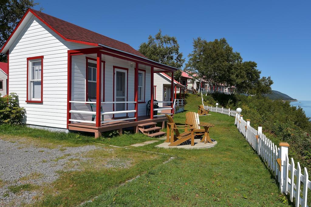 Saint-Siméon Motel Et Chalets Bo-Fleuve Evangeline מראה חיצוני תמונה