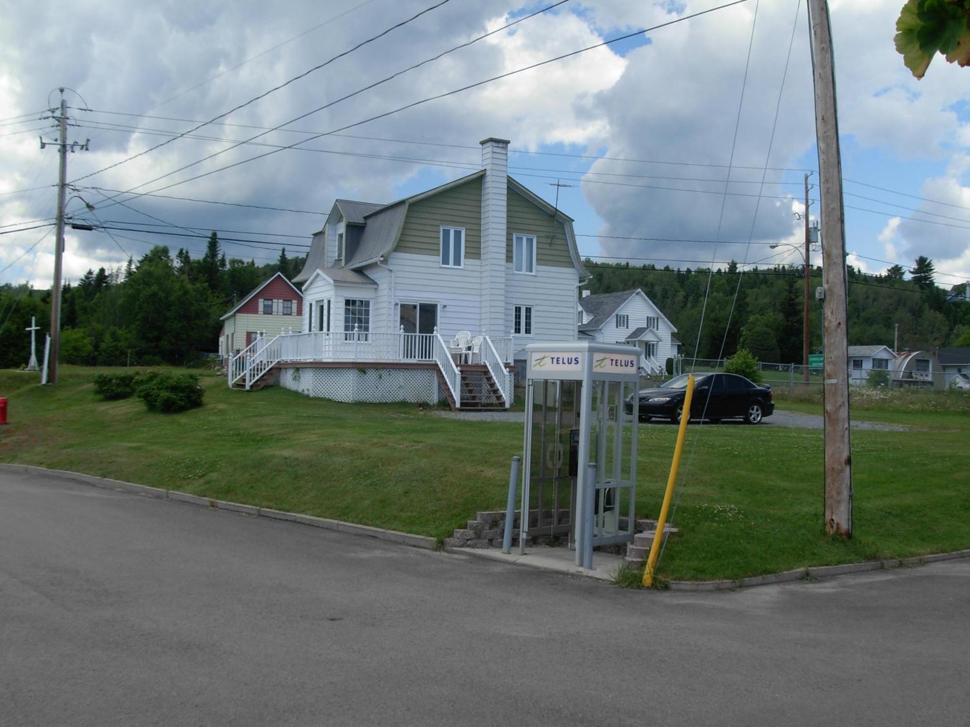 Saint-Siméon Motel Et Chalets Bo-Fleuve Evangeline חדר תמונה