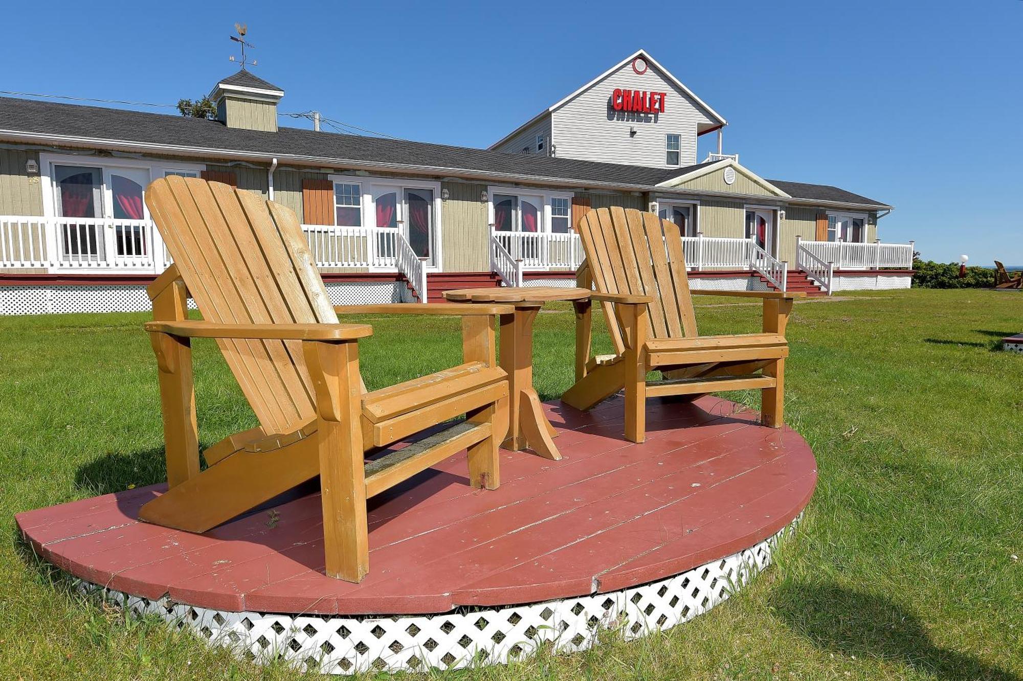 Saint-Siméon Motel Et Chalets Bo-Fleuve Evangeline חדר תמונה