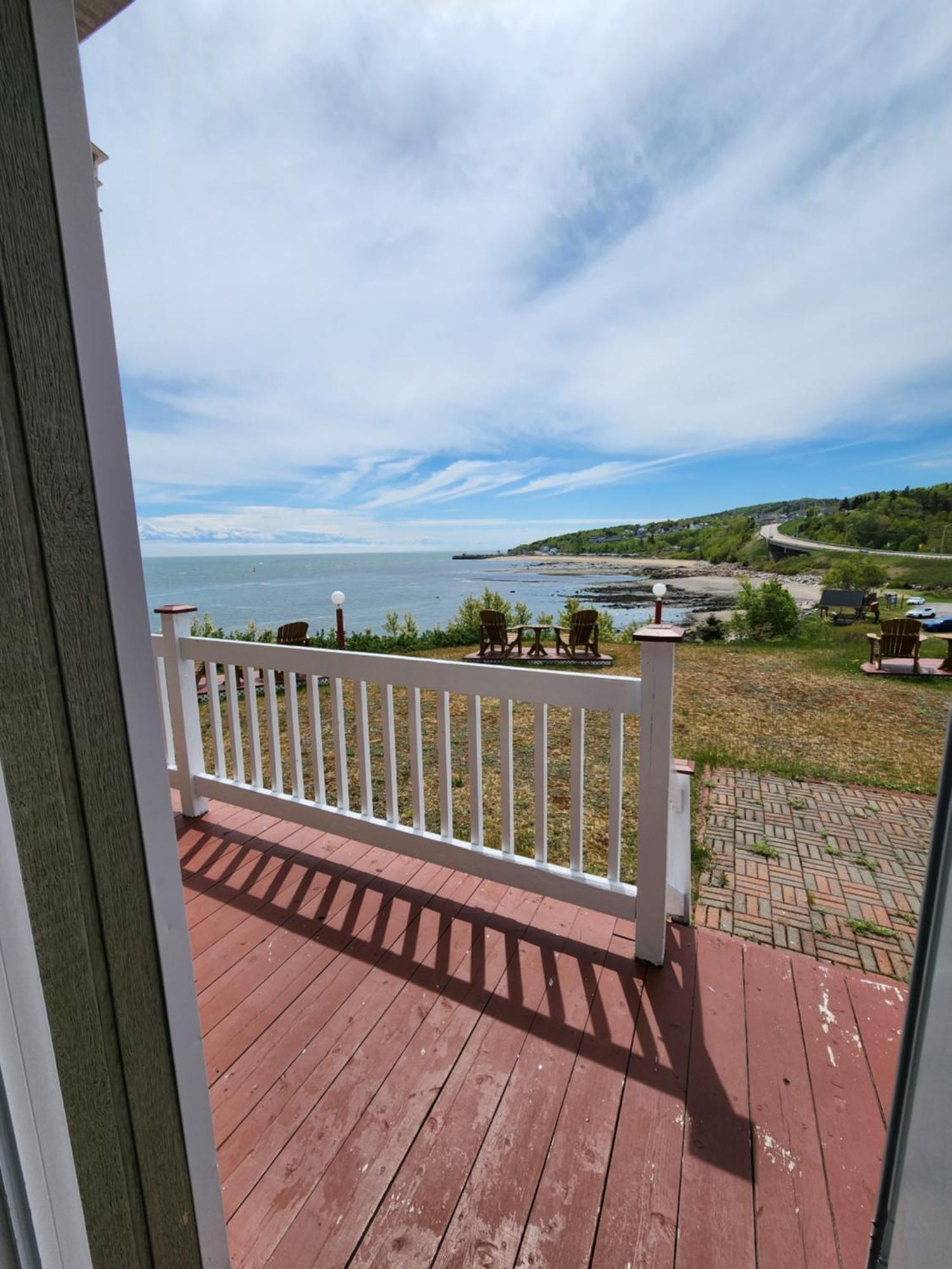 Saint-Siméon Motel Et Chalets Bo-Fleuve Evangeline מראה חיצוני תמונה
