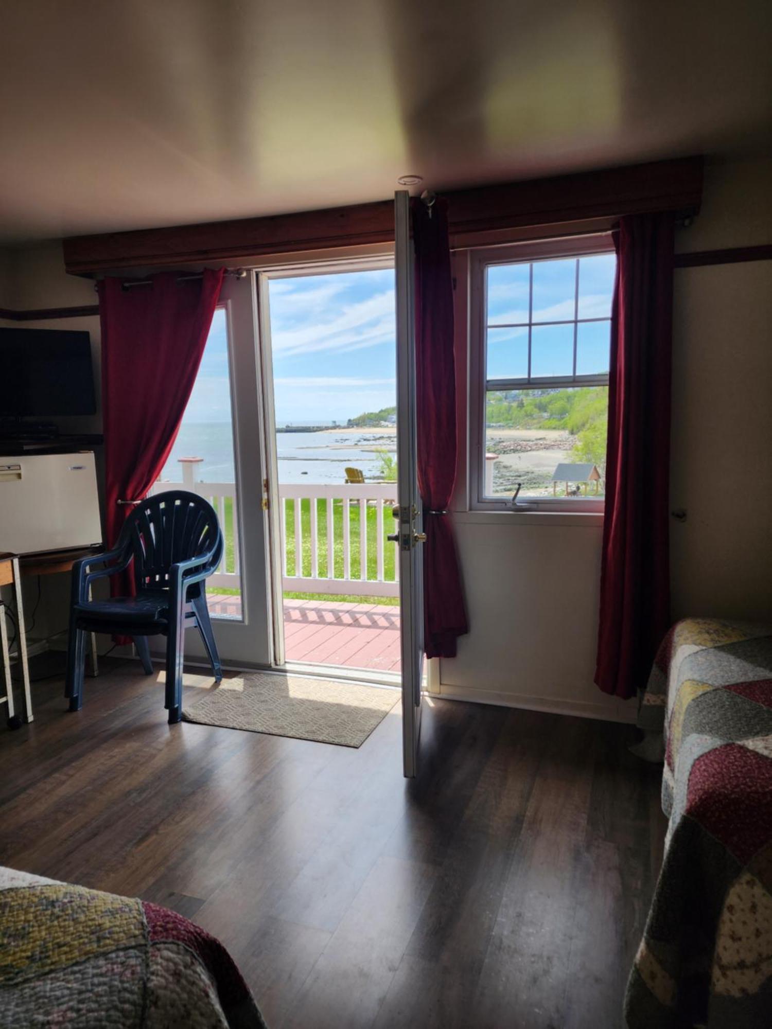 Saint-Siméon Motel Et Chalets Bo-Fleuve Evangeline מראה חיצוני תמונה