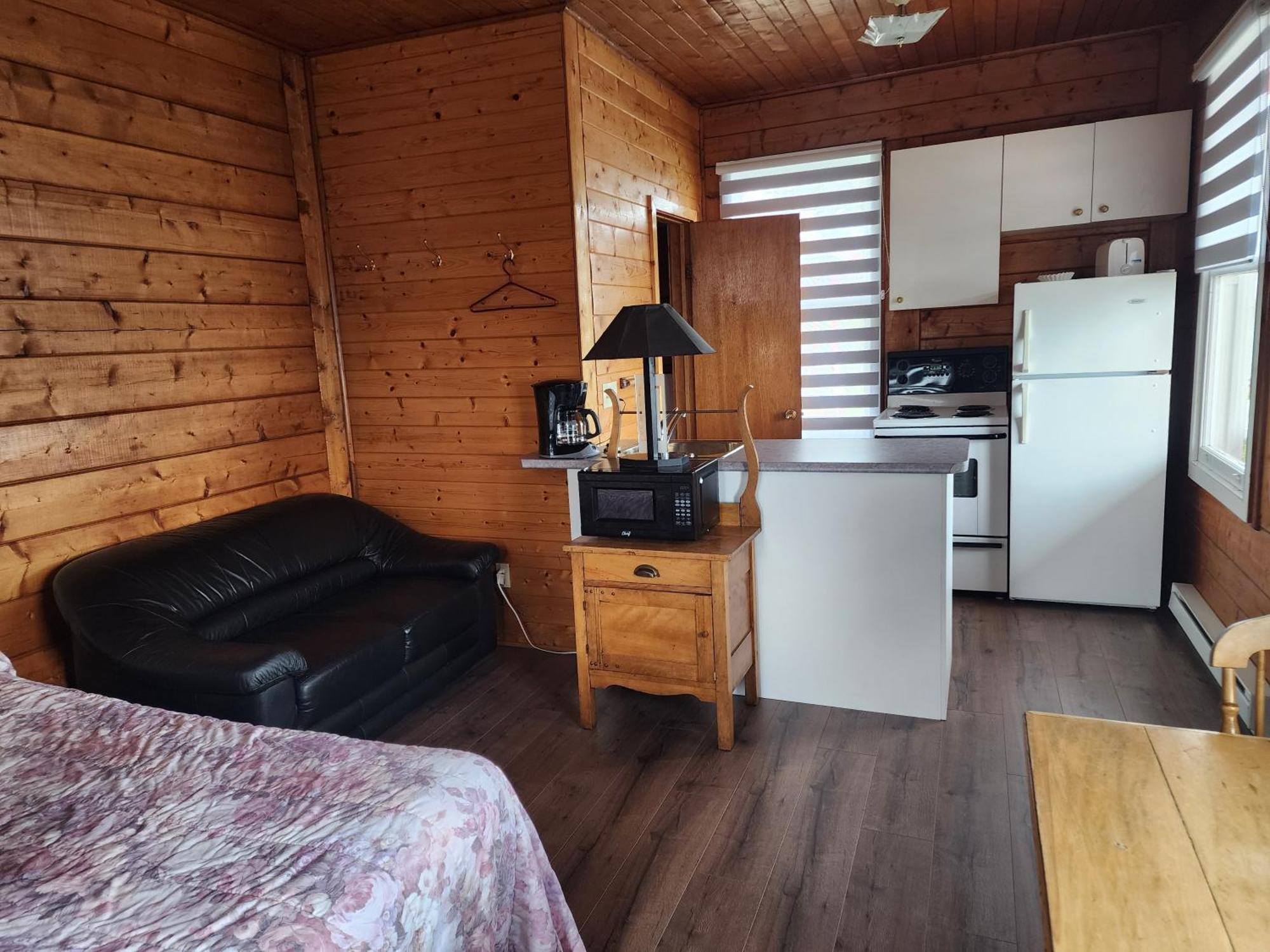 Saint-Siméon Motel Et Chalets Bo-Fleuve Evangeline מראה חיצוני תמונה