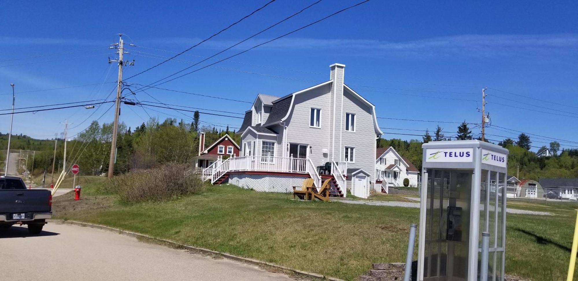 Saint-Siméon Motel Et Chalets Bo-Fleuve Evangeline מראה חיצוני תמונה